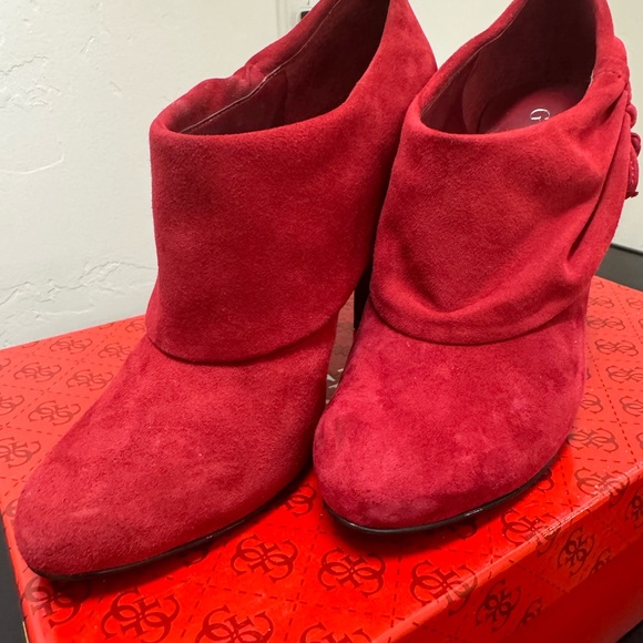 Red color low boots - Picture 5 of 6